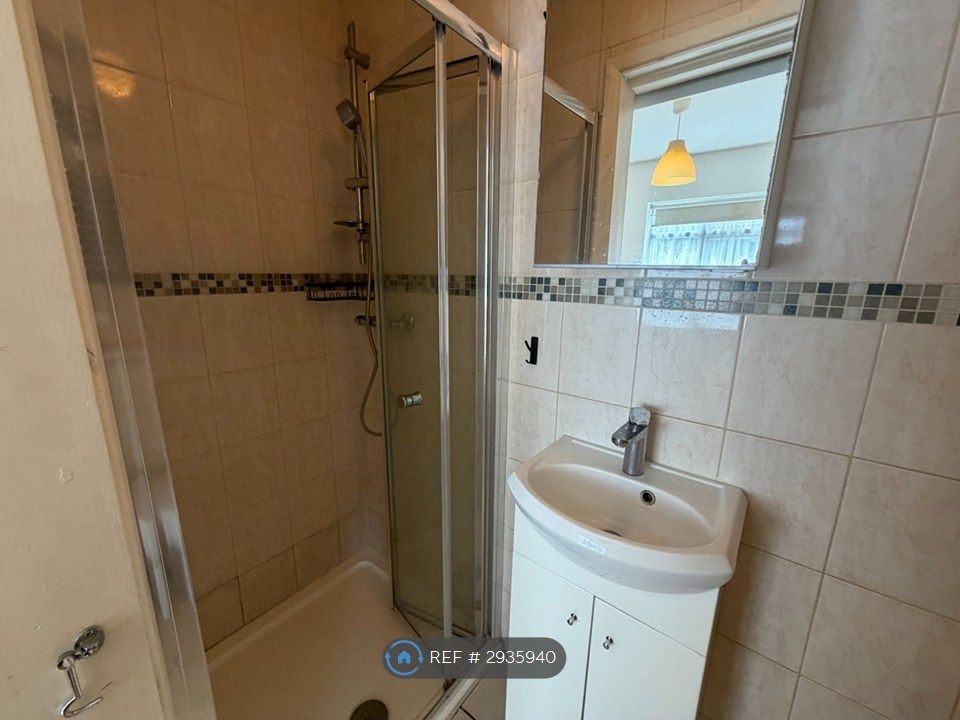 Property photo 2 of 3