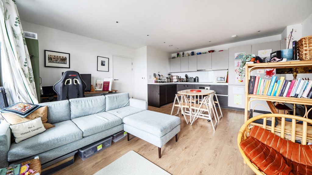 Property photo 1 of 19