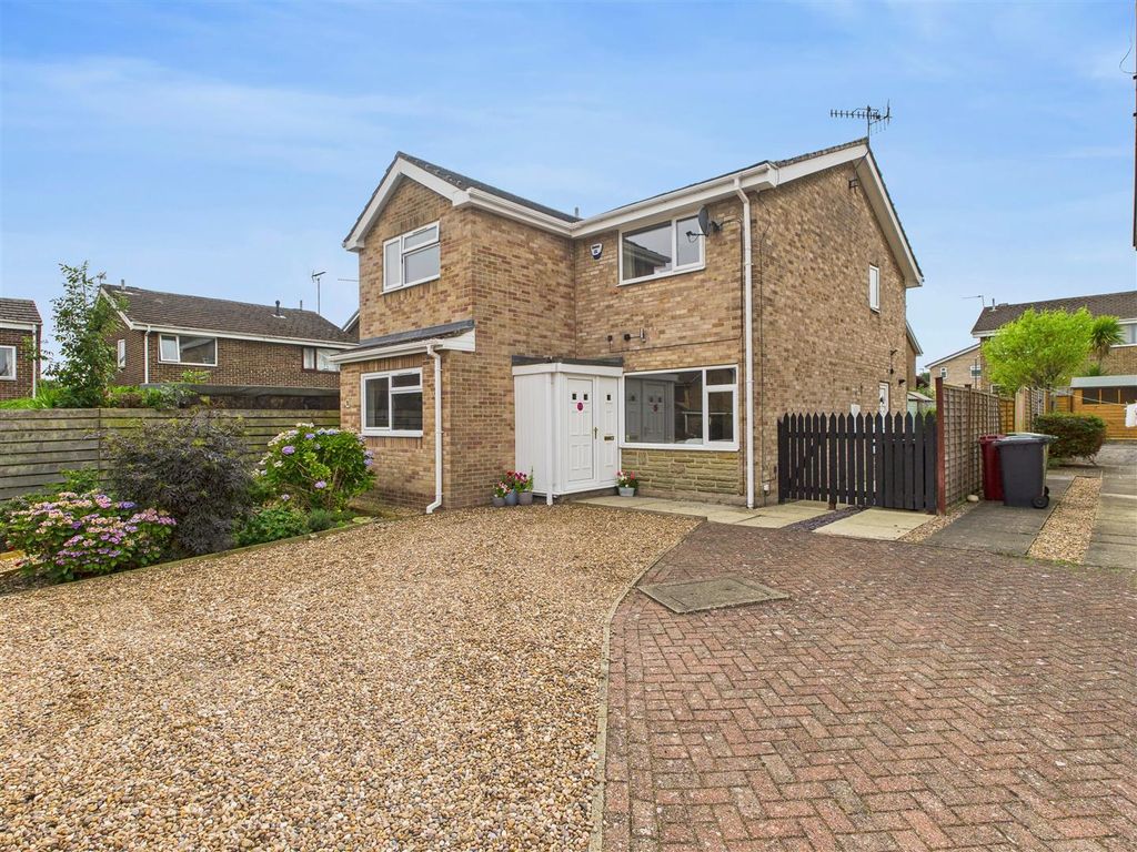 Property photo 1 of 16 Cam05476G0-Pr0026-Still021.Jpg