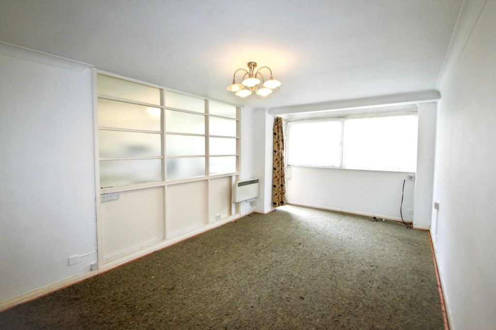 Property photo 3 of 21