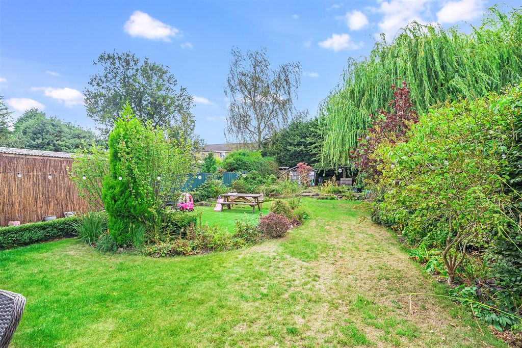 Property photo 2 of 29 Rear Garden