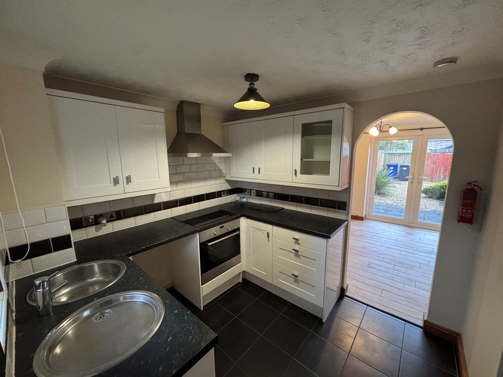 Property photo 2 of 8 Image