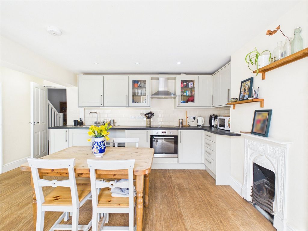 Property photo 3 of 27 Picture No. 23