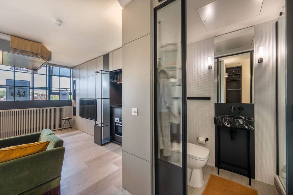 Property photo 2 of 29