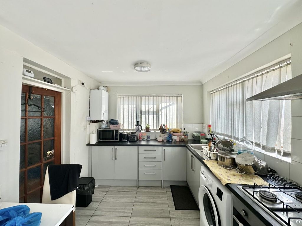 Property photo 3 of 9 6E22Bcb0-045B-42De-B698-24836Fc9Ccf2.Jpg