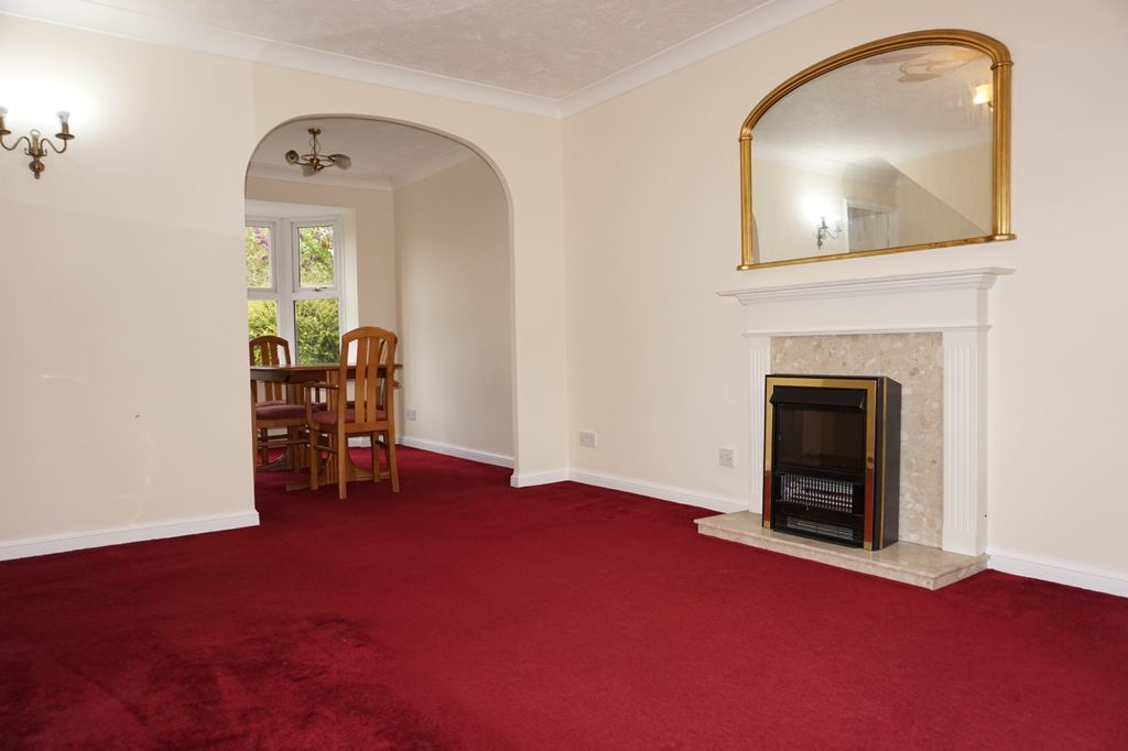 Property photo 2 of 10 Lounge