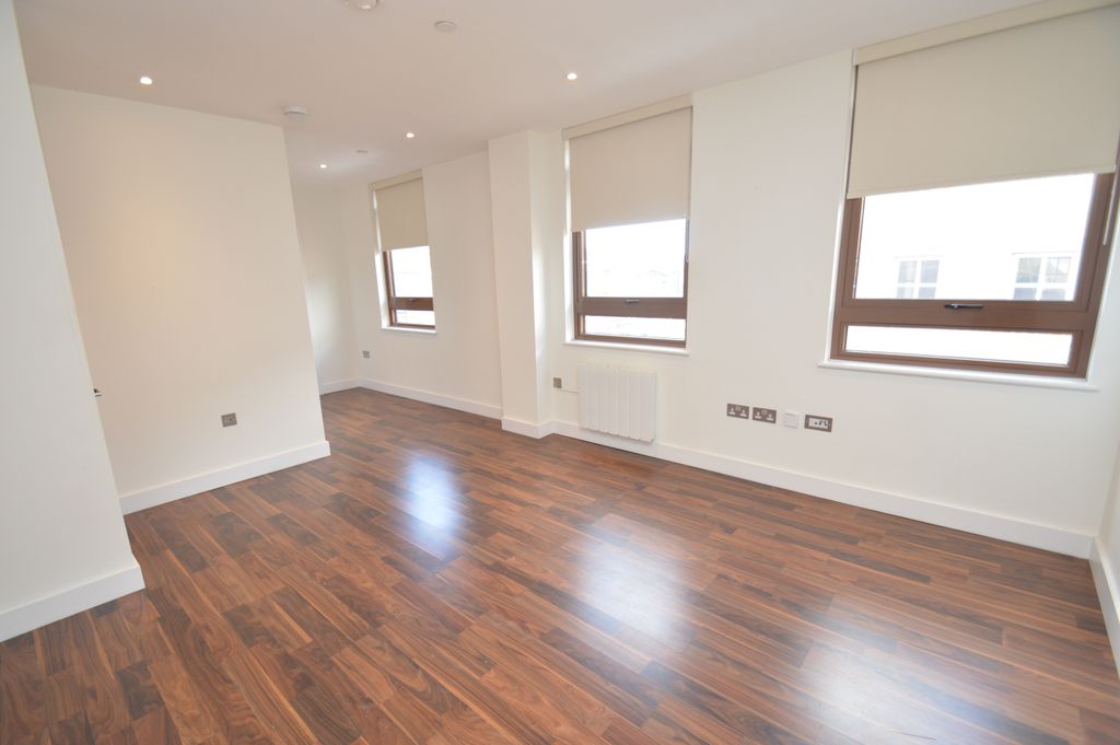 Property photo 3 of 5 23 Western House Lou