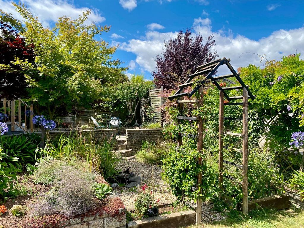 Property photo 3 of 21 Picture No. 28