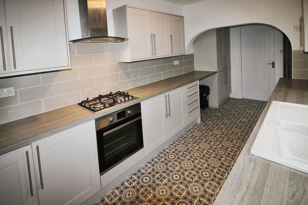 Property photo 3 of 25 Kitchen,