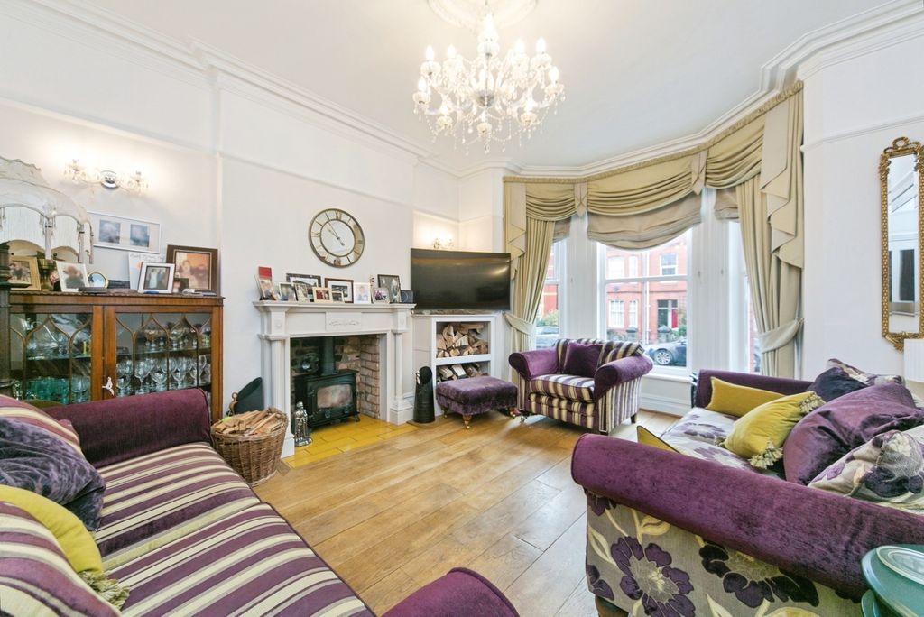 Property photo 3 of 25 Pbox-Img.Jpg