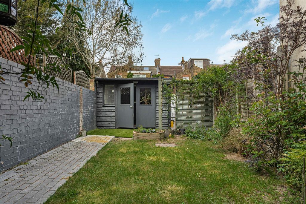 Property photo 2 of 19 27_78804.Jpg