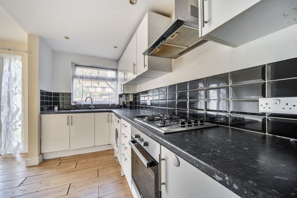 Property photo 3 of 12 1527108 (5)