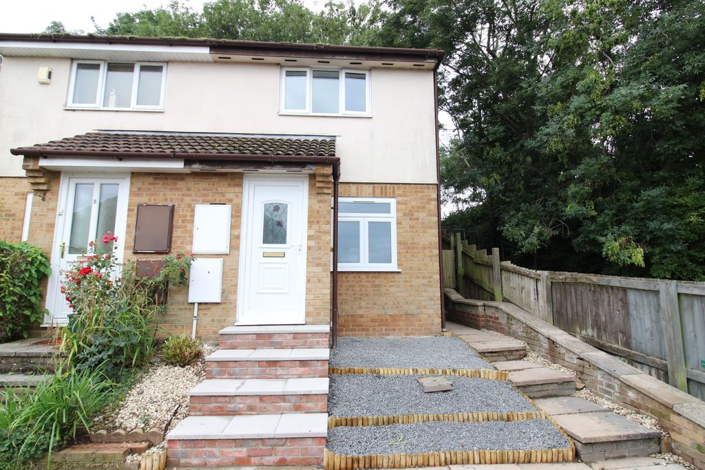 Property photo 1 of 8 External