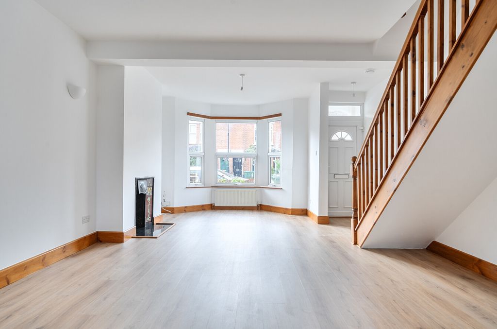 Property photo 3 of 14 1442279-19-6A05Fa...