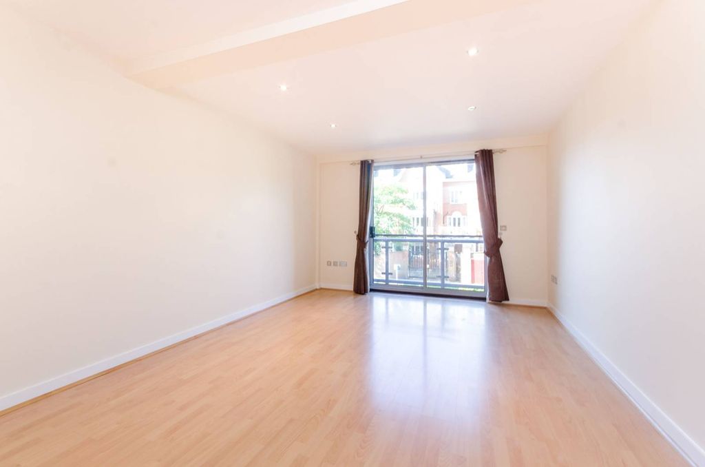 Property photo 2 of 5
