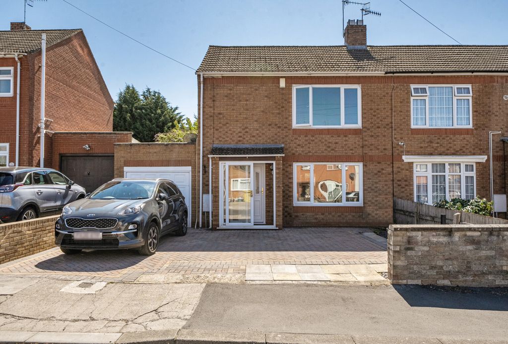 Property photo 1 of 13 1-6A75Fda9A0363-1...