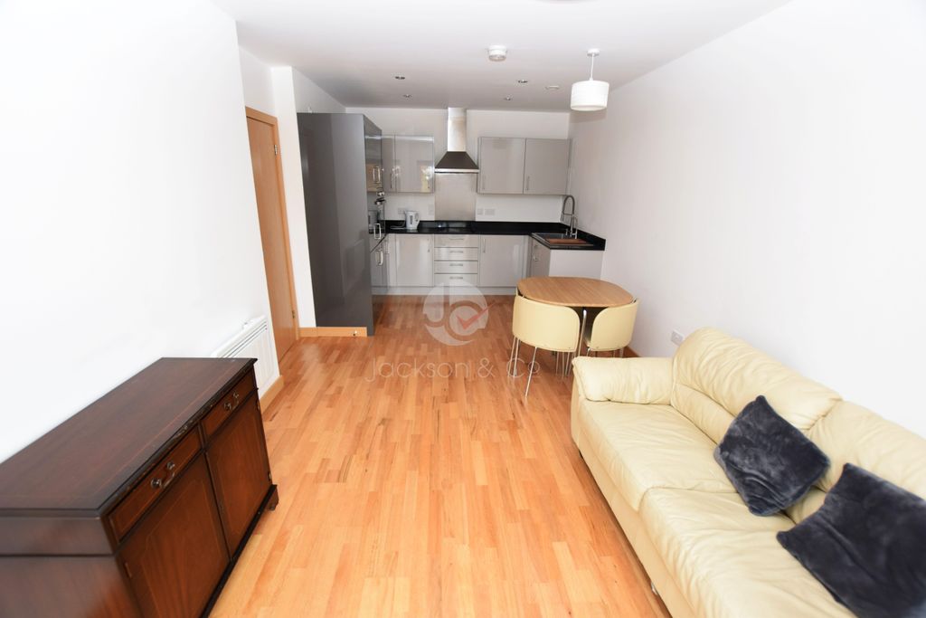 Property photo 3 of 10