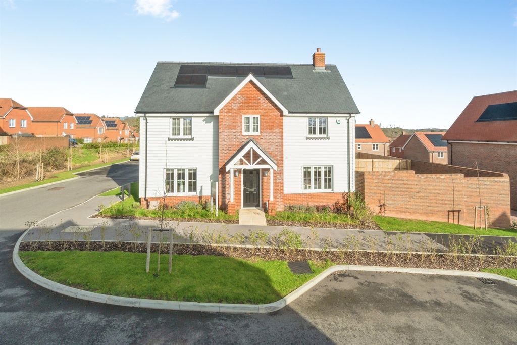 Property photo 1 of 23