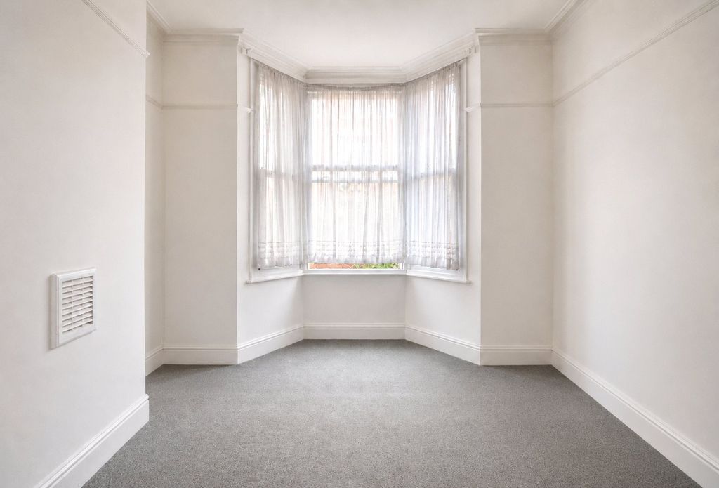 Property photo 2 of 14 Picture No. 24