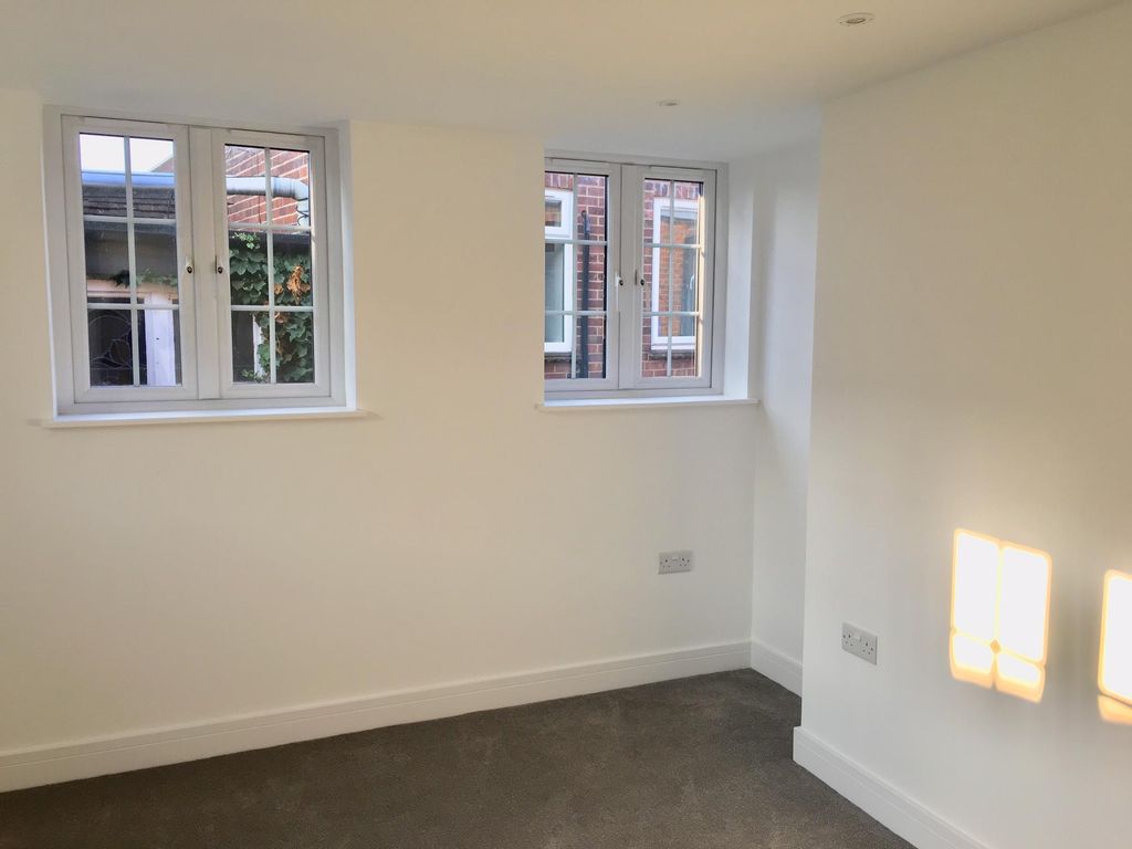 Property photo 2 of 6 Image