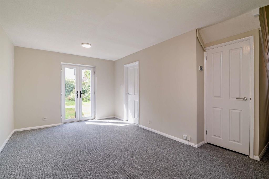 Property photo 3 of 9