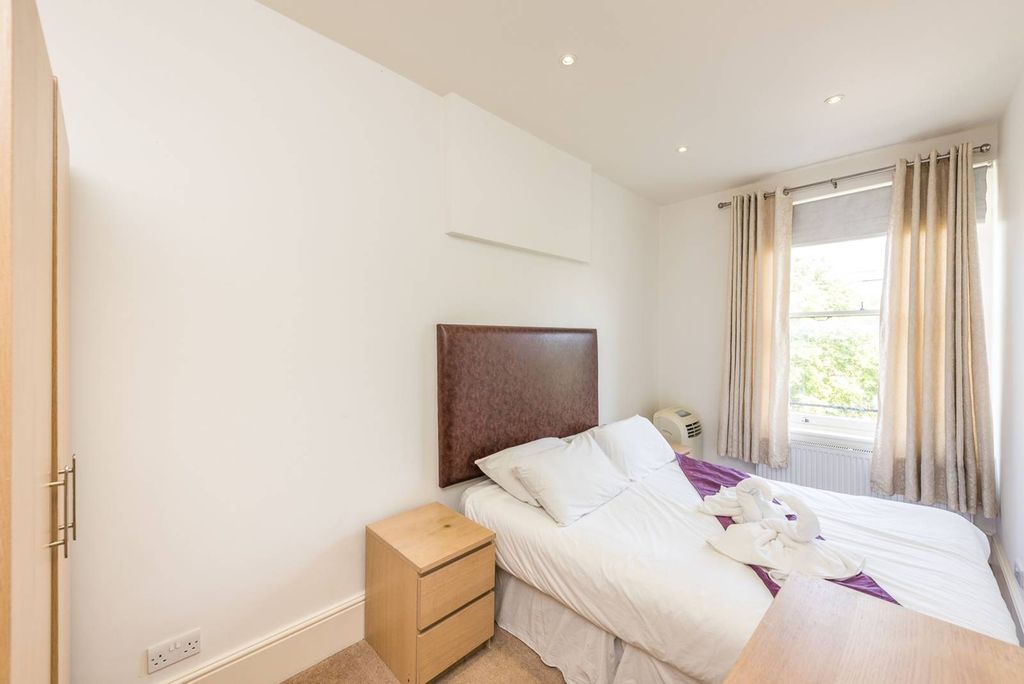 Property photo 1 of 6