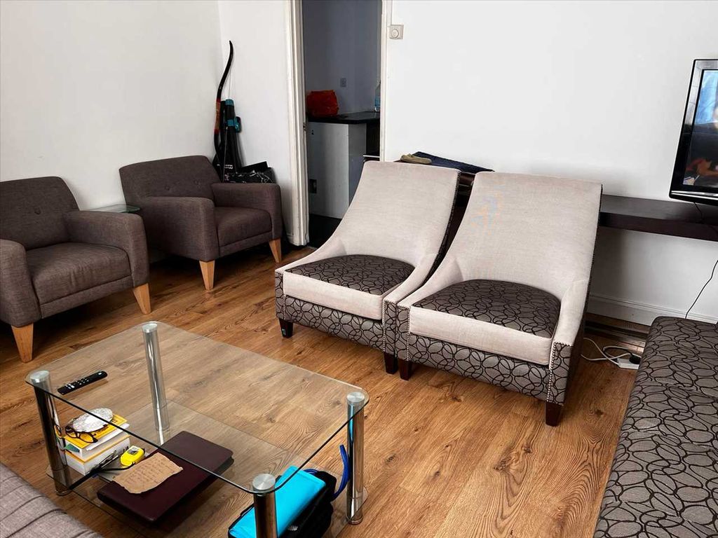 Property photo 2 of 7