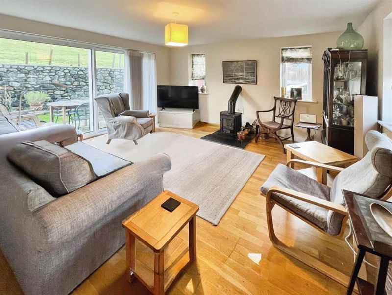 Property photo 3 of 10 Photo 3