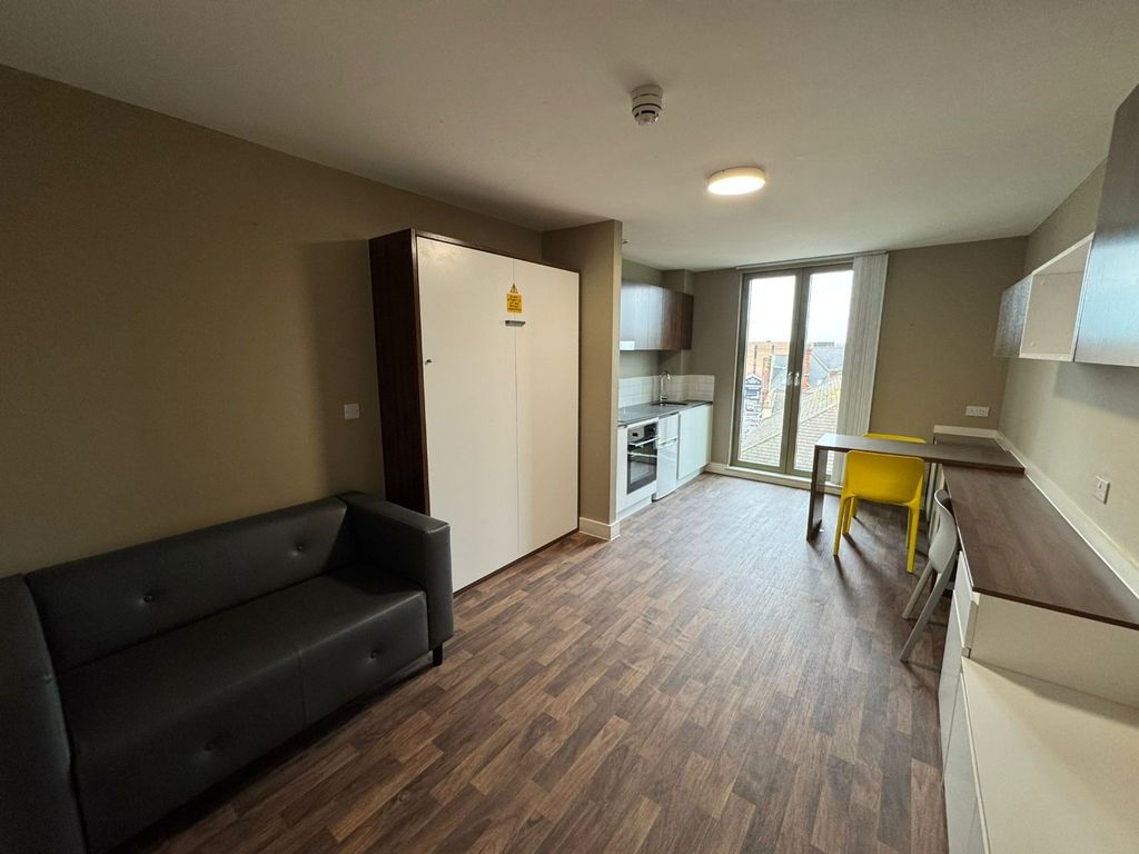 Property photo 3 of 6