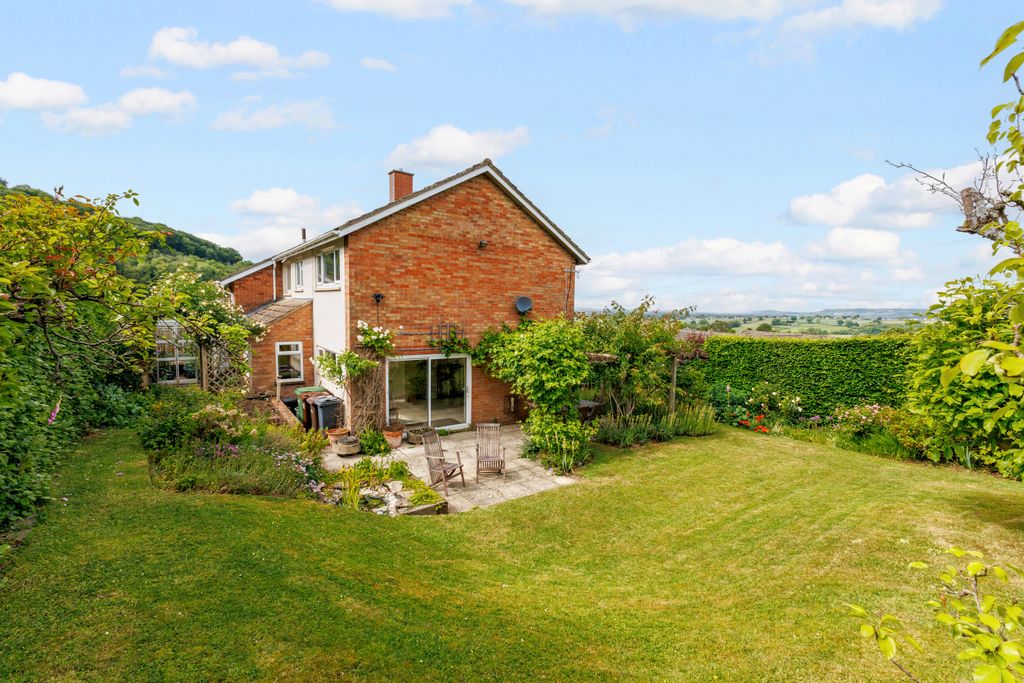Property photo 1 of 24