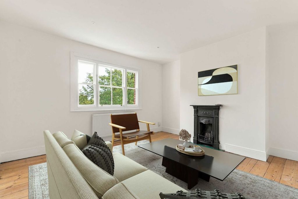 Property photo 2 of 7