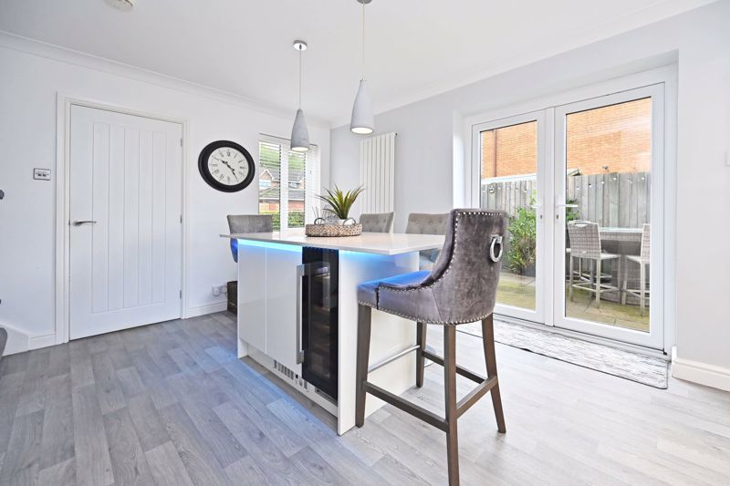 Property photo 3 of 34 Dining Room