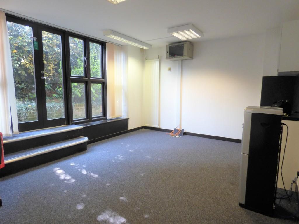 Property photo 3 of 5 Photo 8