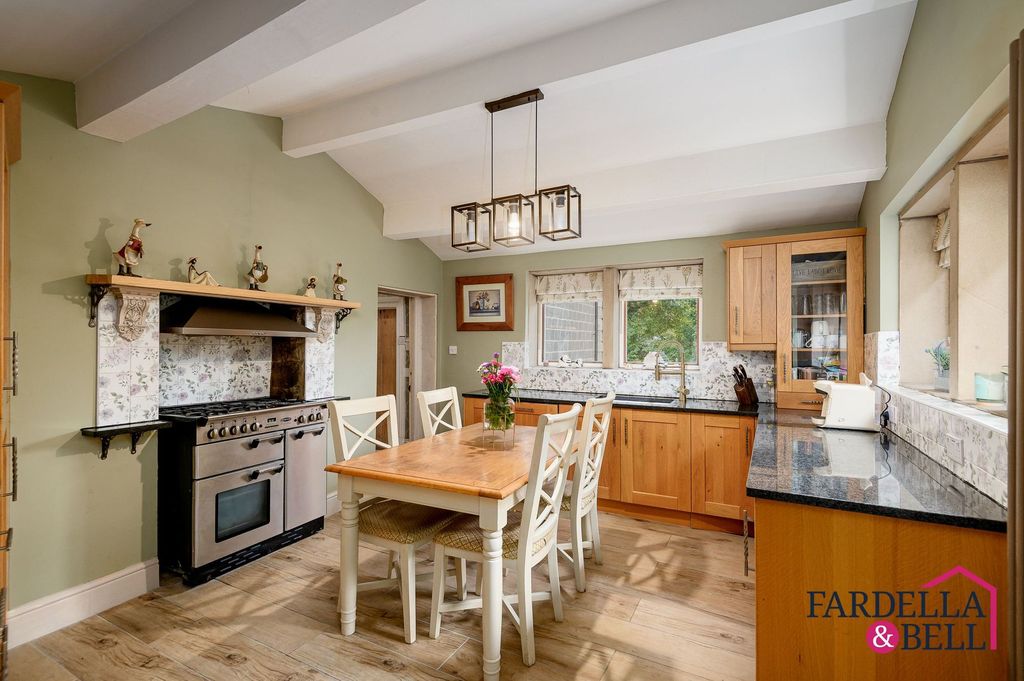 Property photo 1 of 30