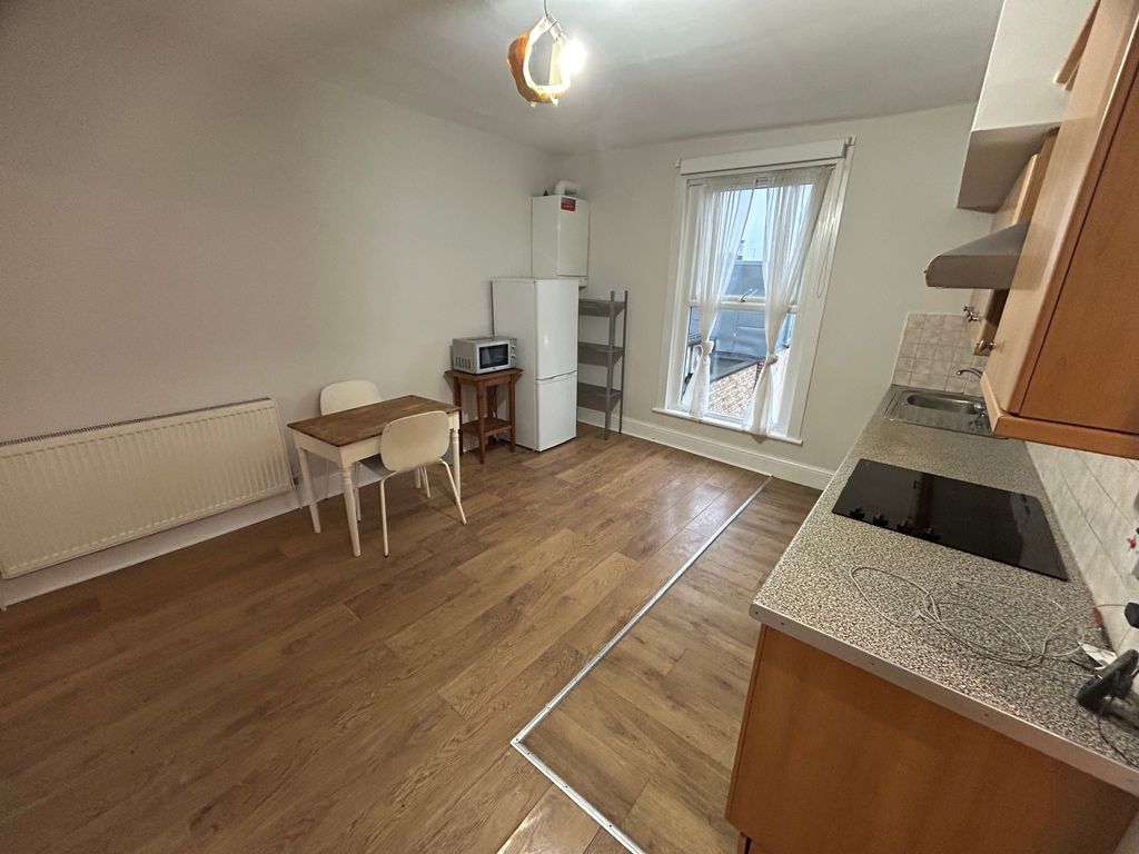 Property photo 2 of 8 Img_1822