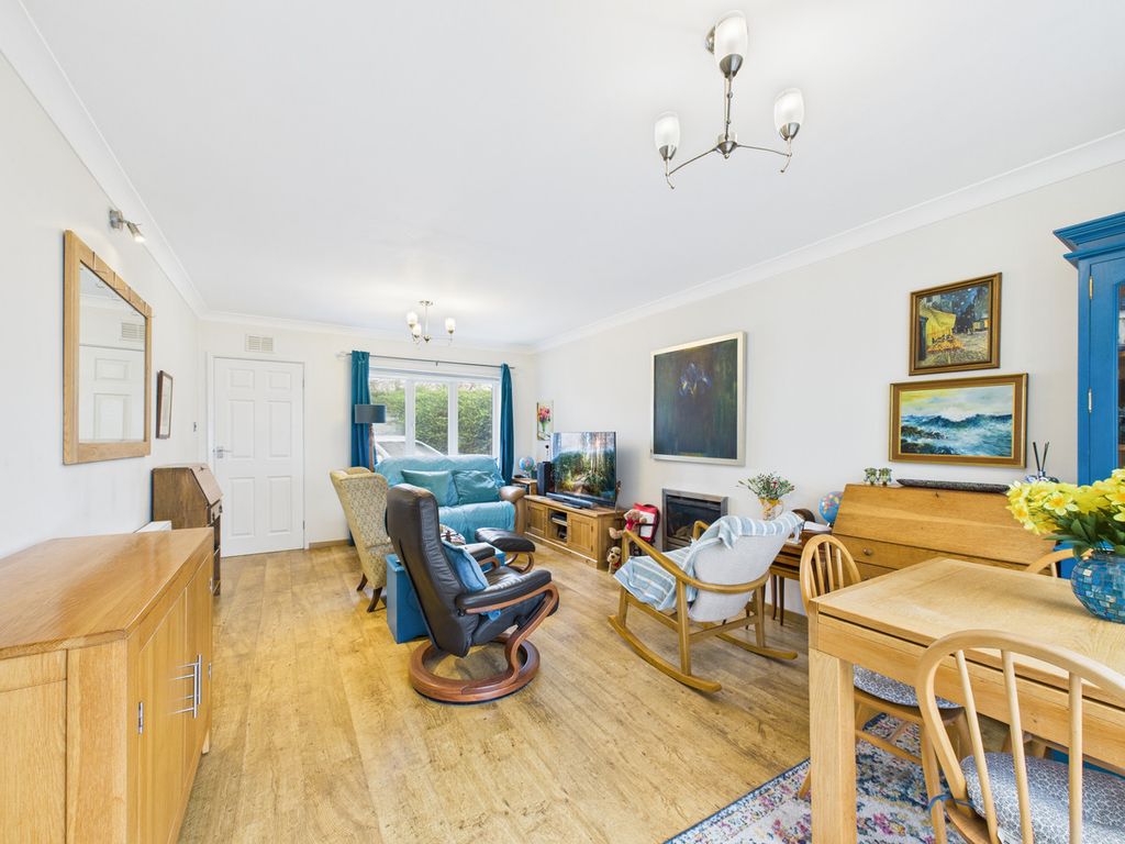 Property photo 3 of 23