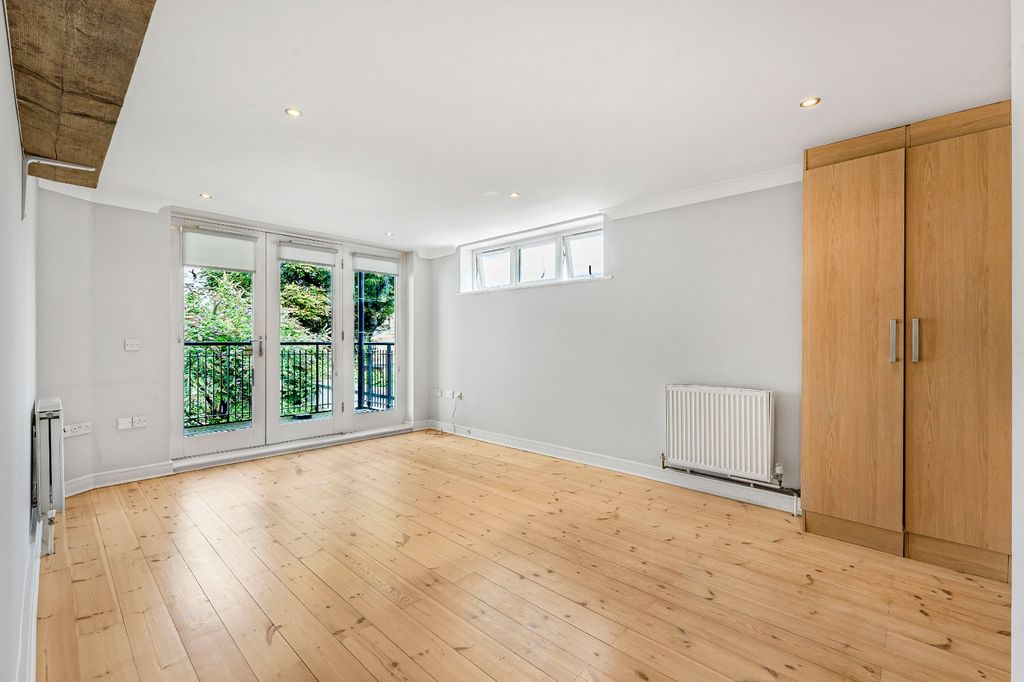 Property photo 1 of 15 Open Plan Living