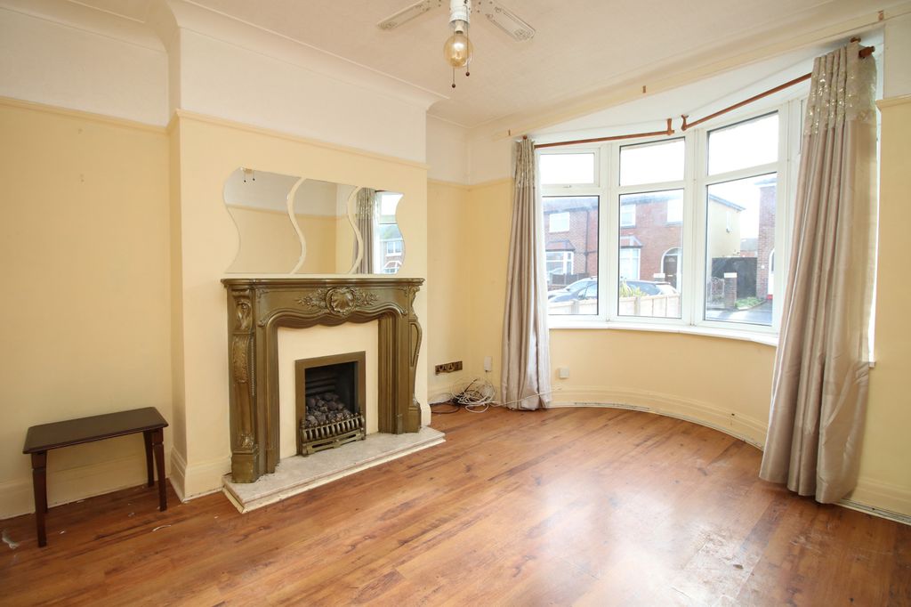 Property photo 2 of 13