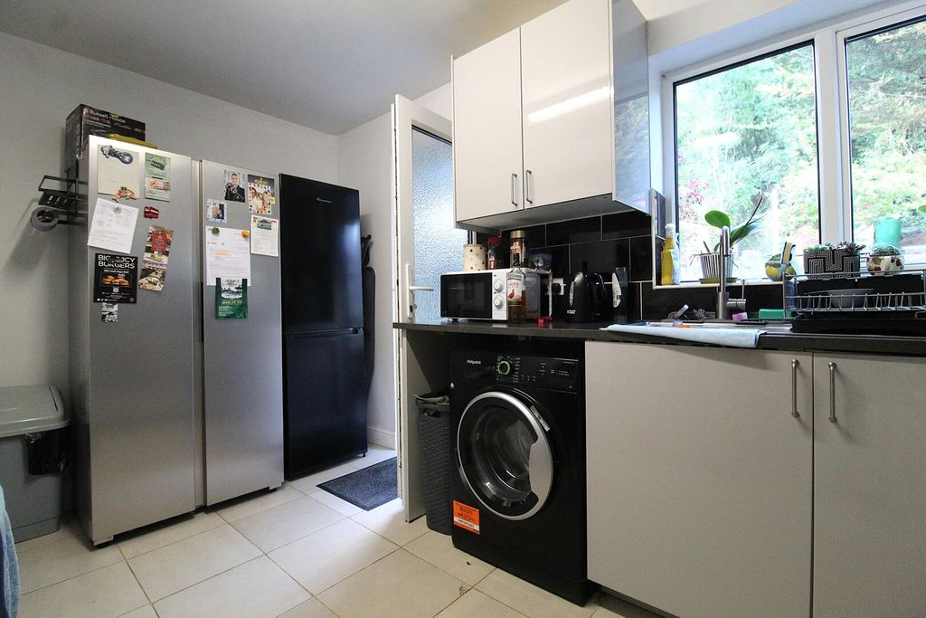 Property photo 1 of 14 Kitchen