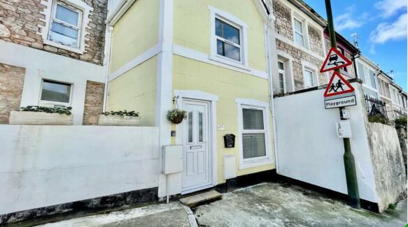 Property photo 1 of 8