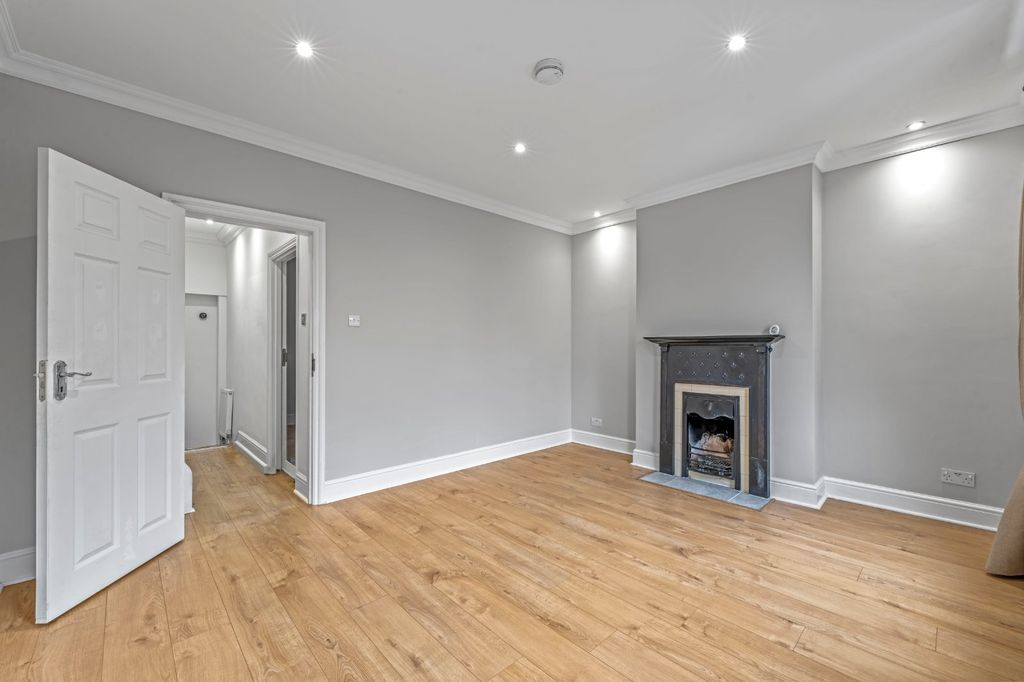 Property photo 2 of 10 Picture No. 26