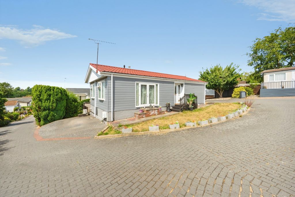 Property photo 2 of 17 Pbox-Img.Jpg