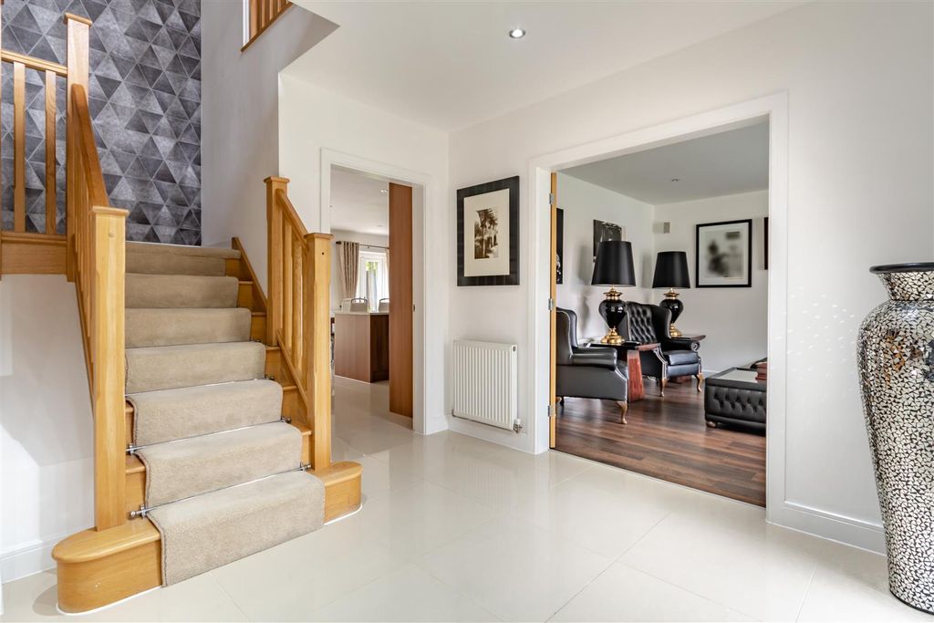 Property photo 3 of 23 8557201-Interior25.Jpg