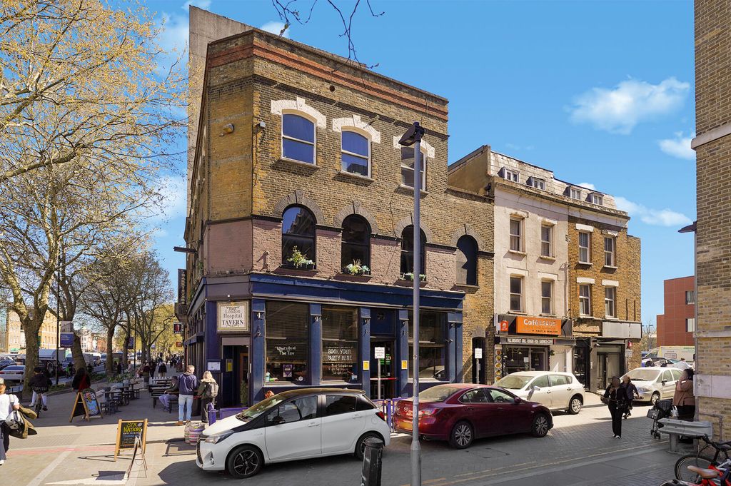 Property photo 1 of 6 Front (Exterior)