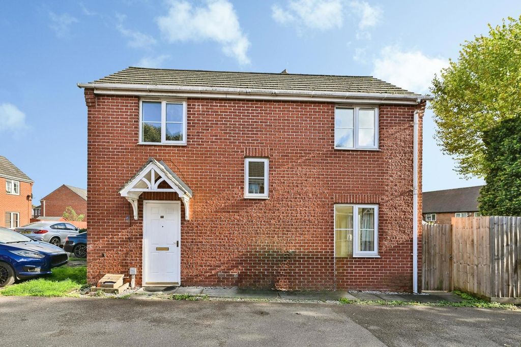 Property photo 1 of 16 Pbox-Img.Jpg