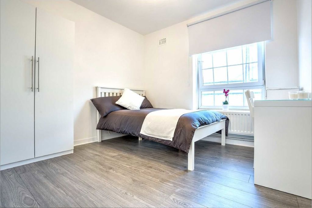 Property photo 2 of 3