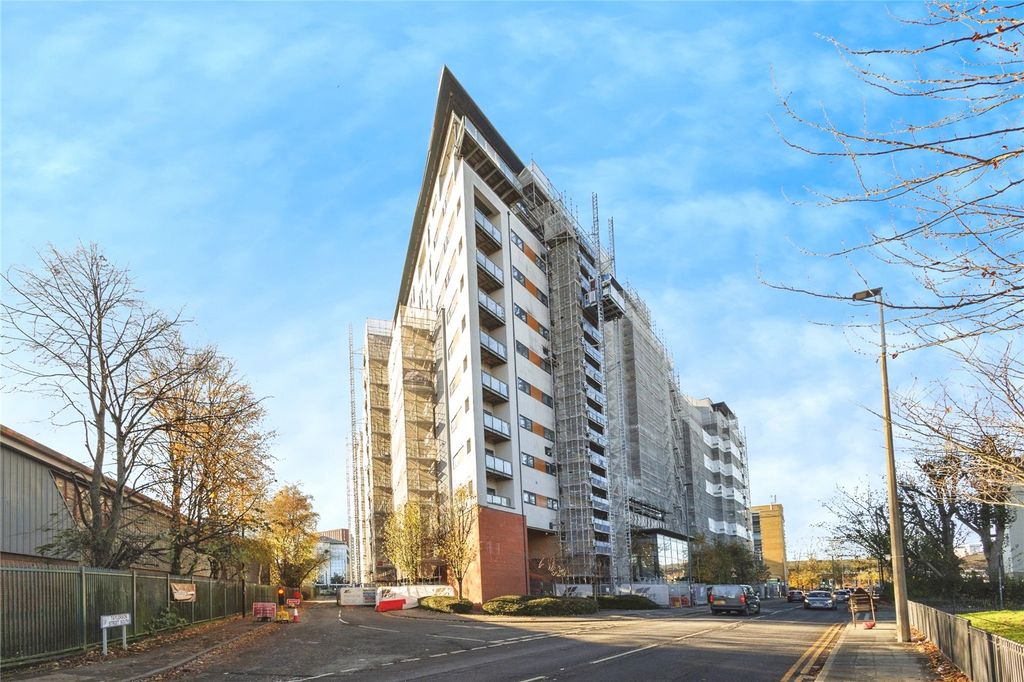 Property photo 1 of 9 Picture No. 15