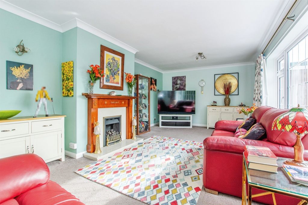 Property photo 2 of 22