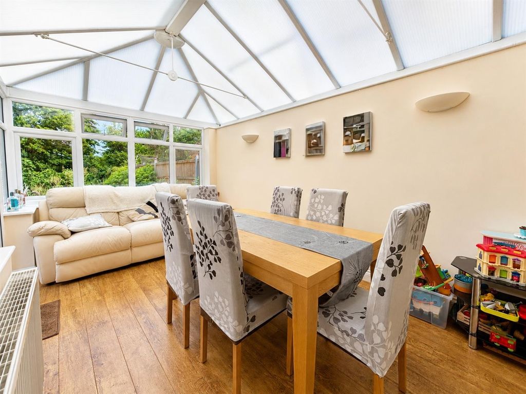 Property photo 3 of 17 Dining Room