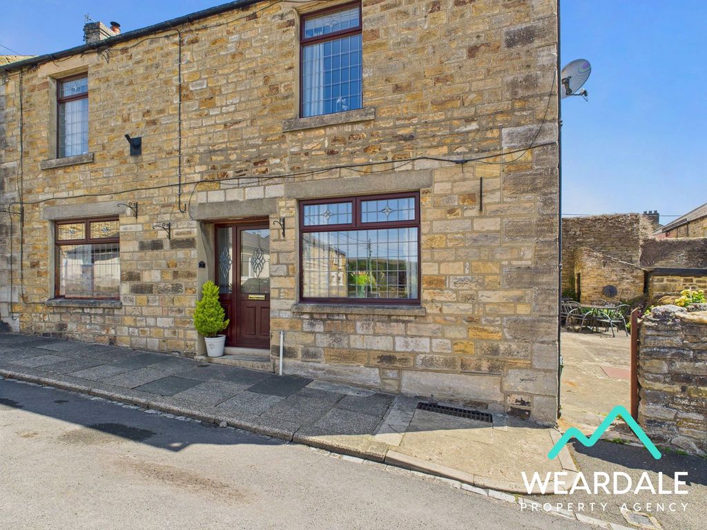 Property photo 1 of 40